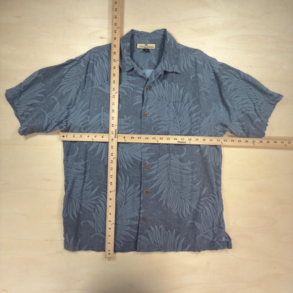 Tommy Bahama button front camp shirt